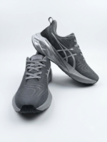 ASICS Novablast 4 Platinum - Image 4