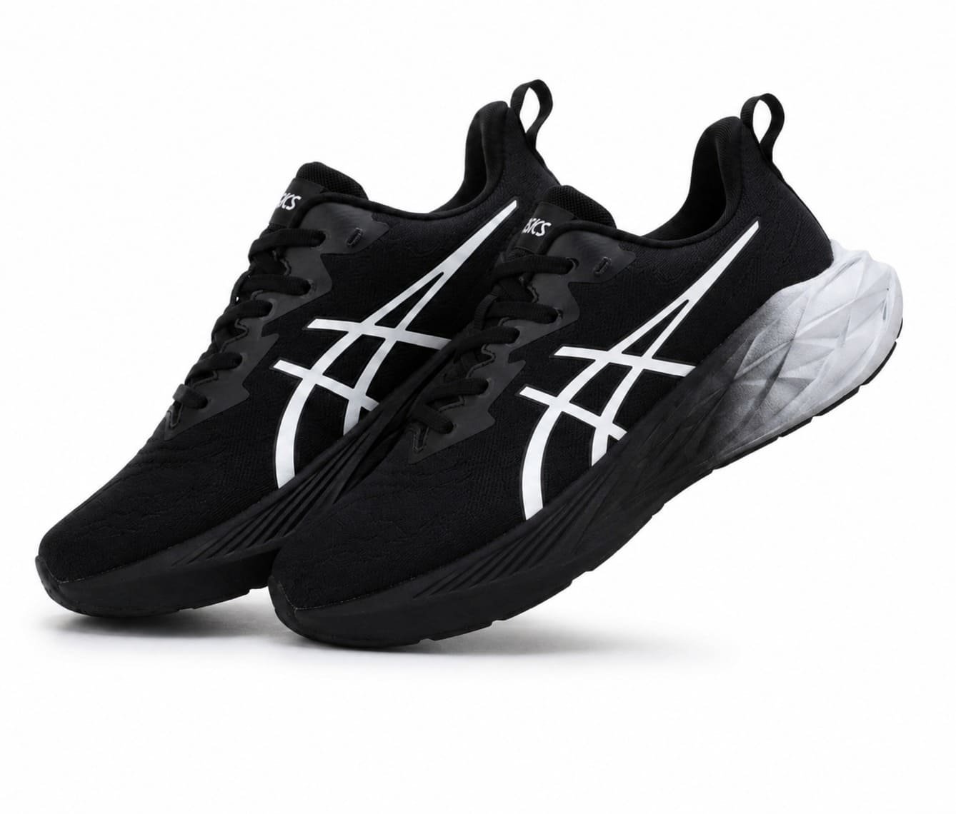 ASICS Novablast 4 Platinum Black White ASICS Novablast 4 Platinum - Black/White - Image 1
