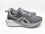 ASICS Novablast 4 Platinum - Black/White