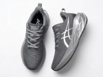 ASICS Novablast 4 Platinum - Black/White - Image 3