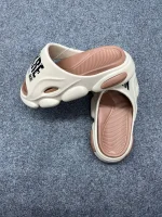 Mens Garden Clogs Quick Drying Sandals Summer Anti-Slip Beach Clogs off-white Shoes - Image 2