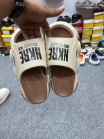 Mens Garden Clogs Quick Drying Sandals Summer Anti-Slip Beach Clogs off-white Shoes - Image 3